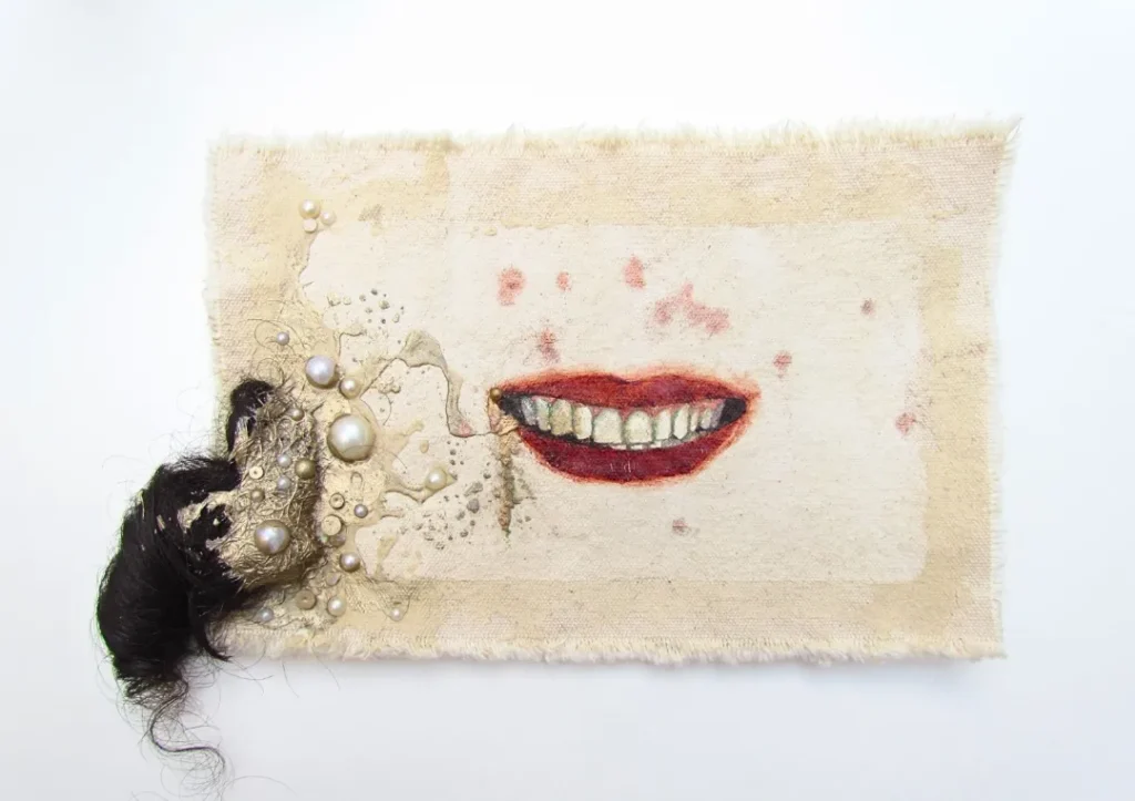 Armazenados_em_gavetas_de_silêncio_oleo_sobre_lona_contas_cabelo_23_x_16_cm_2015